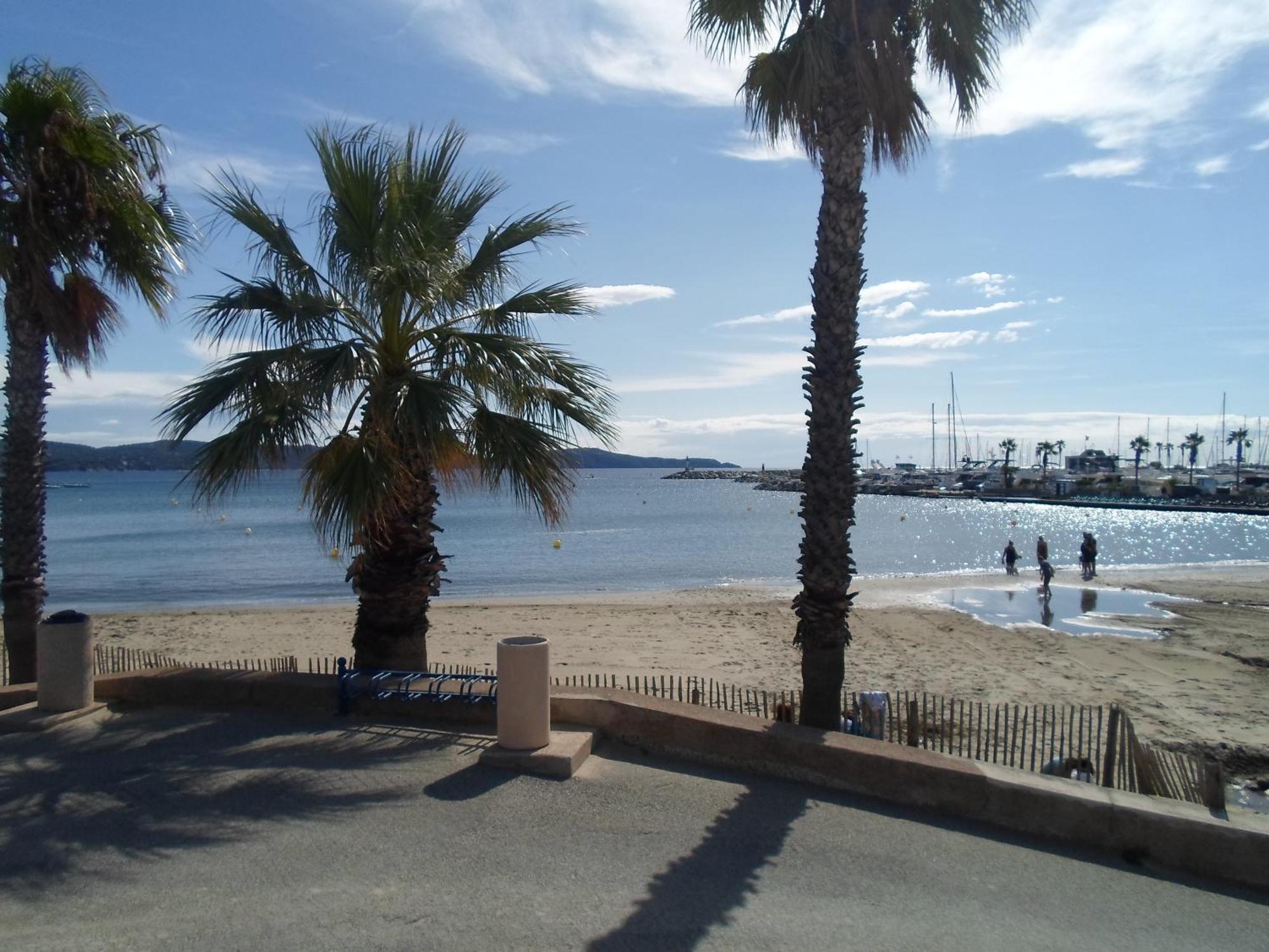 Appart T3 A 50 M De La Plage Cavalaire-sur-Mer Buitenkant foto